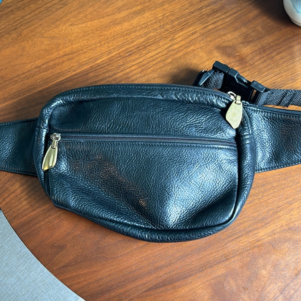 Libaire black leather bum bag Fanny pack crossbody sling